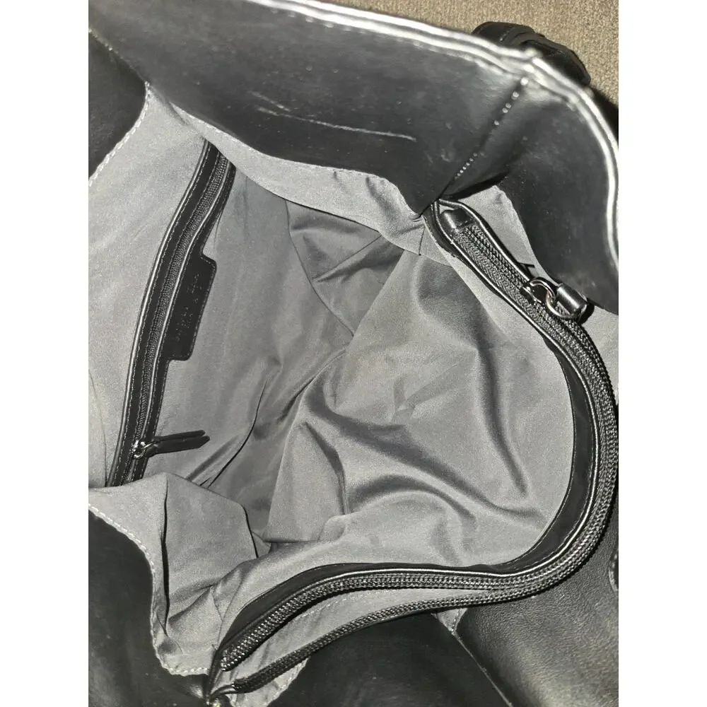 Simply Vera Vera Wang Black Faux Leather Tote Shoulder Handbag Large Magnetic Sn